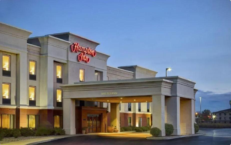 Hampton Inn Batavia Extérieur photo